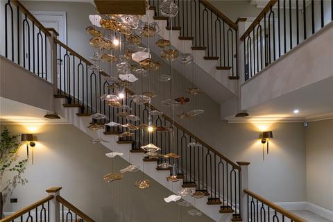 undefined, Wayneflete Tower Avenue, Esher, KT10
