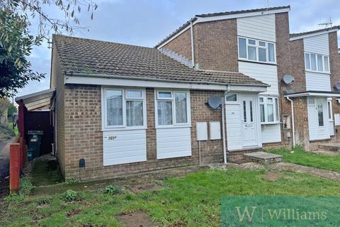 2 bedroom bungalow for sale, St. Edmunds Walk, Wootton Bridge, Ryde, Isle of Wight