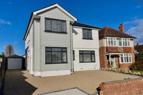 4 bedroom detached house for sale, Saxonhurst Road, Bournemouth BH10