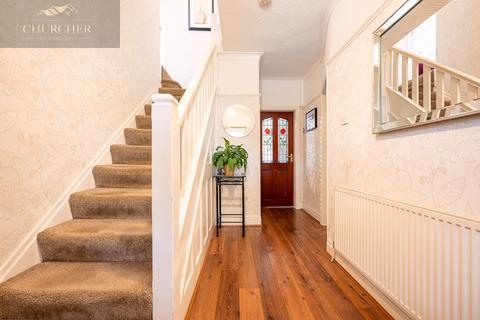 undefined, Ormskirk L39