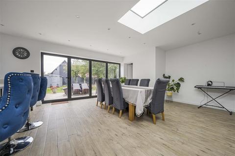 undefined, Park Street Lane, Park Street, St. Albans