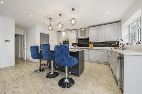undefined, Park Street Lane, Park Street, St. Albans