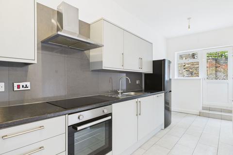 3 bedroom detached house for sale, Luton Road, Chatham ME4