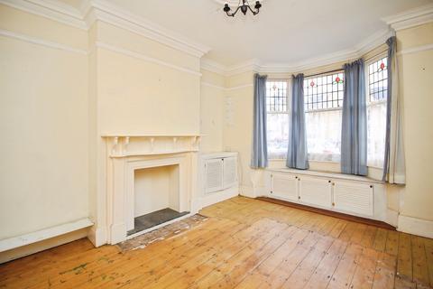 4 bedroom terraced house for sale, Broad Street, Syston, LE7