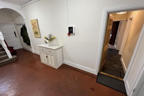 1 bedroom apartment for sale, Avenue Road, Abergavenny, NP7