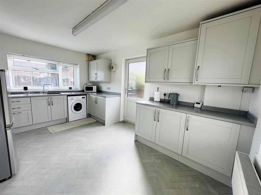 Kitchen .jpg