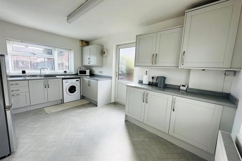 undefined, Chestnut Avenue, Goole