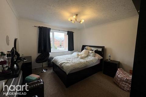 undefined, Littlebrook Avenue, Slough