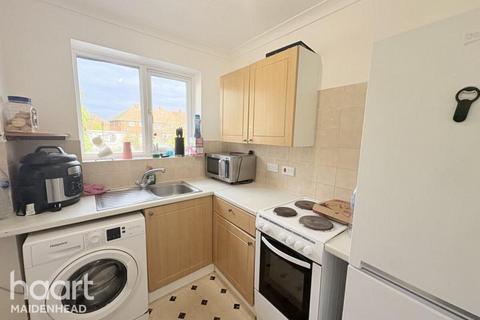 undefined, Littlebrook Avenue, Slough