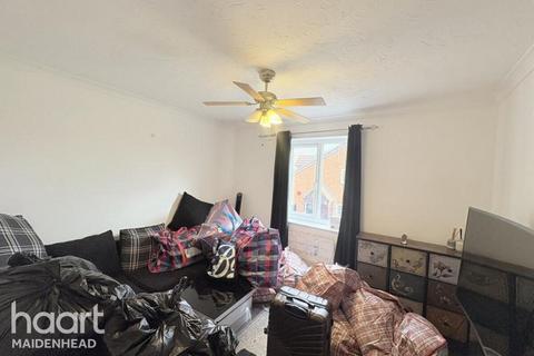 Littlebrook Avenue, Slough