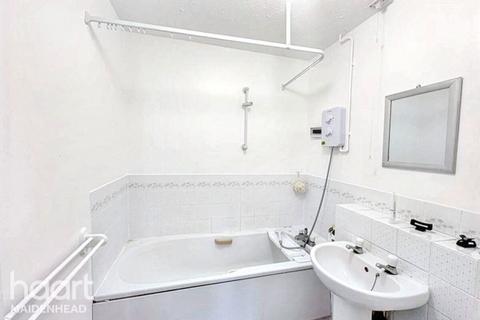 1 bedroom apartment for sale, Littlebrook Avenue, Slough