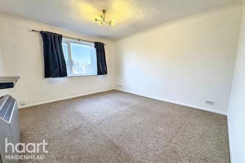 1 bedroom apartment for sale, Littlebrook Avenue, Slough
