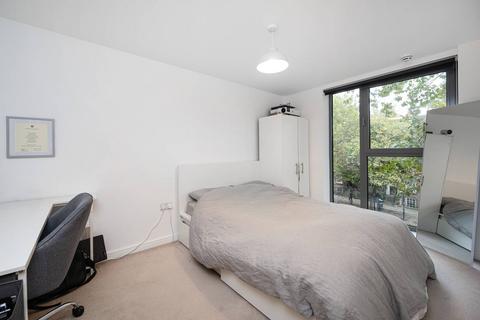 2 bedroom flat for sale, Chesworth Court, Fulneck Place, Stepney, LONDON, E1
