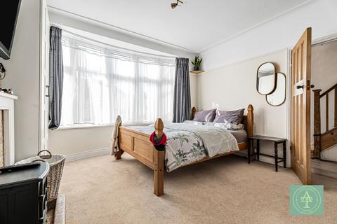 4 bedroom semi-detached house for sale, Slades Gardens, Enfield, EN2