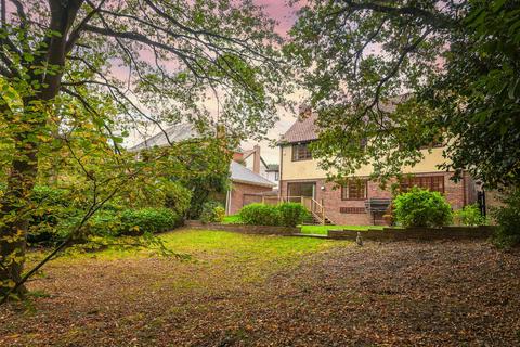 4 bedroom detached house for sale, Tyrells, Hockley SS5