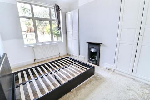 2 bedroom flat to rent, Churchfield Avenue, London, N12