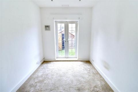 2 bedroom flat to rent, Churchfield Avenue, London, N12