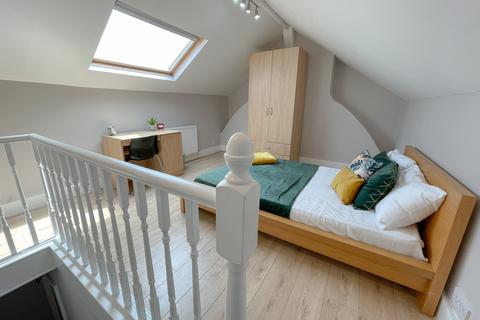 5 bedroom terraced house to rent, Bagot Street, L15 2HA,