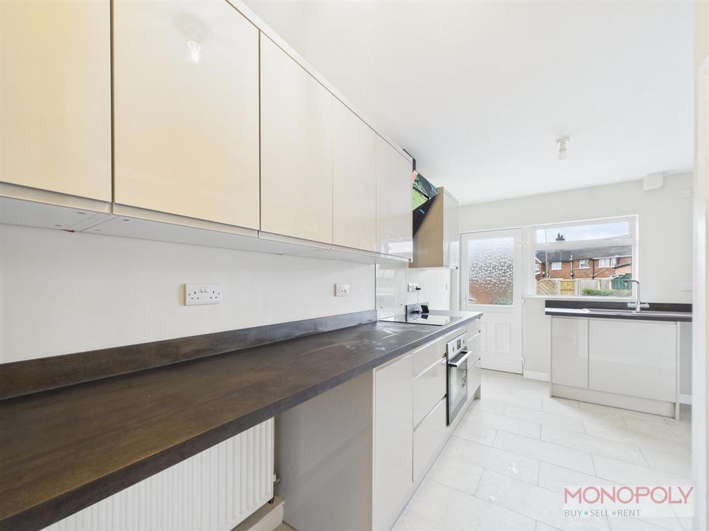 Kitchen/ dining room
