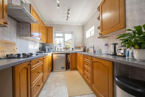 undefined, Bouncers Lane, Cheltenham GL52