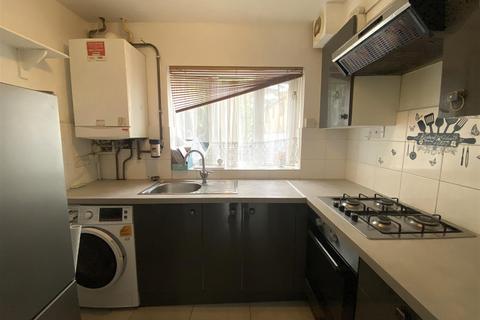 1 bedroom end of terrace house to rent, Sussex Place, Slough