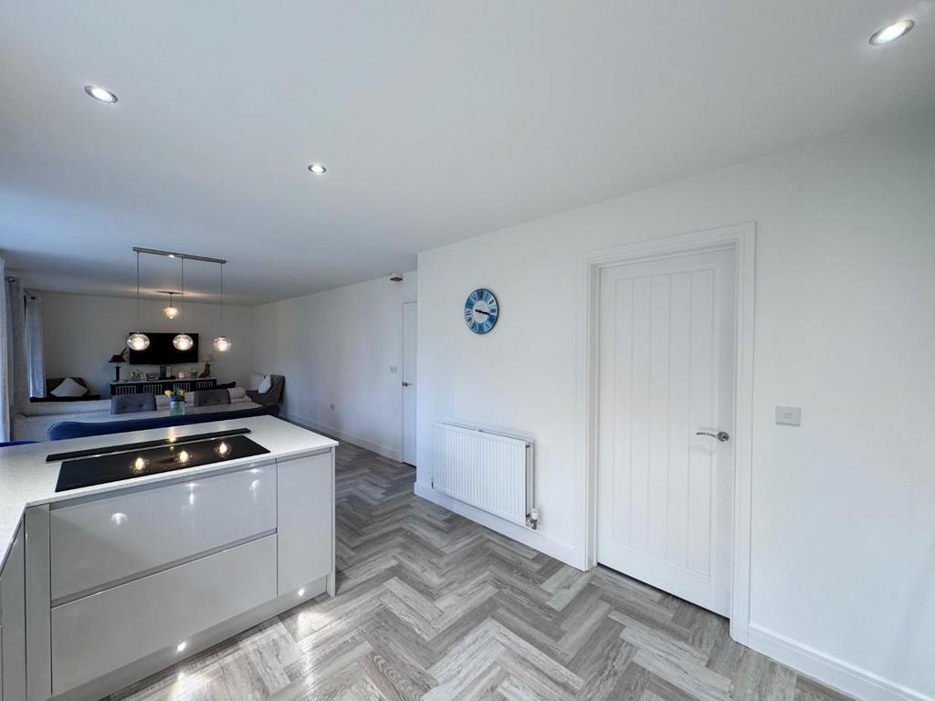 Kitchen 3.jpg