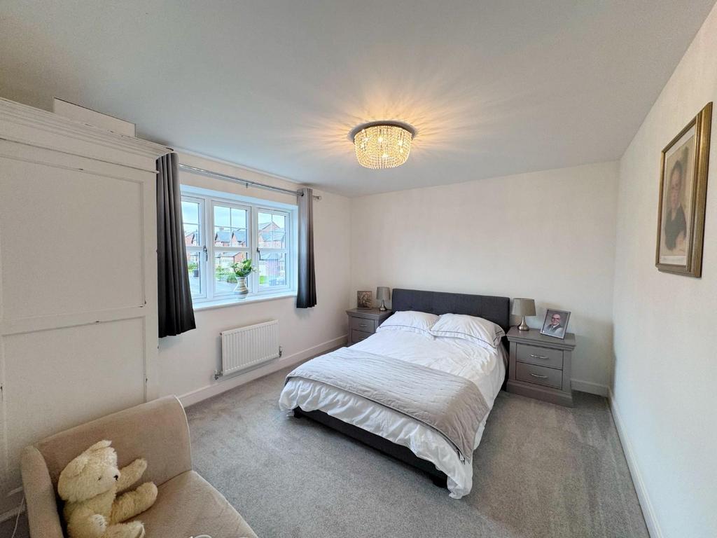 Bed 3.jpg
