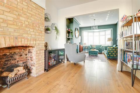 undefined, Bridgwater Drive, Westcliff-on-Sea SS0