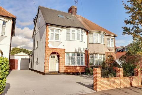 undefined, Bridgwater Drive, Westcliff-on-Sea SS0