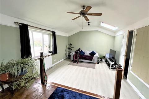 40 Chestnut Way, Newhaven, BN9 9XG