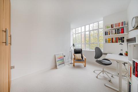 2 bedroom flat for sale, Peckham Grove, London, SE15