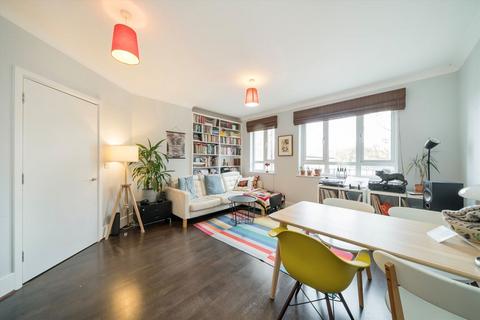 2 bedroom flat to rent, Jacaranda Grove, London E8