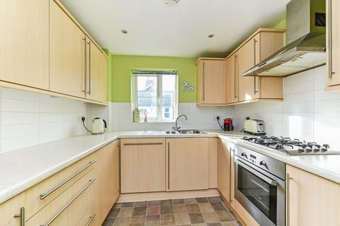 2 bedroom flat for sale, Kings Road, Haslemere, Surrey