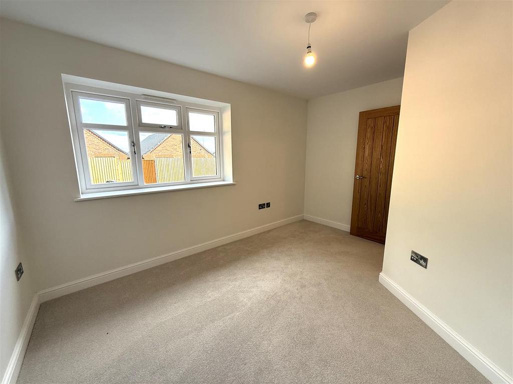 98 B BED 21.jpeg