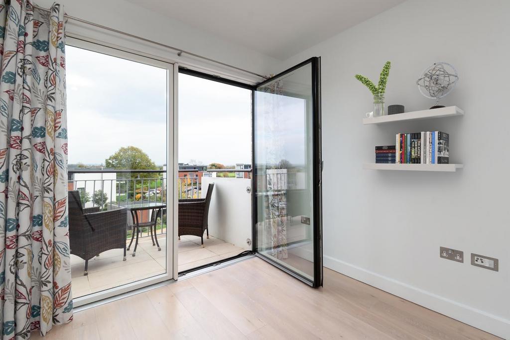 Apt20-balcony-vs.jpg