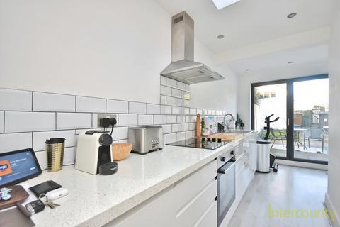 2 bedroom terraced house to rent, Rye Street, Herts CM23