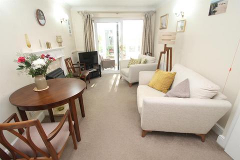 2 bedroom retirement property for sale, Matterdale Gardens, Barming, Maidstone