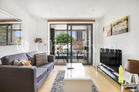 undefined, Alie Street, Aldgate, London, E1