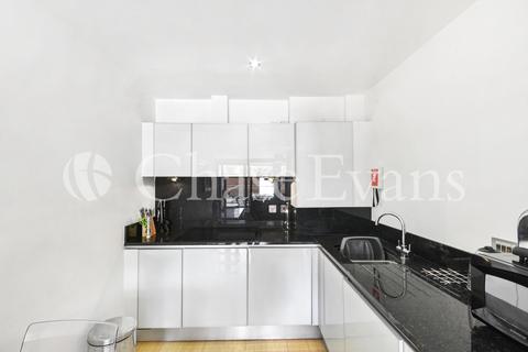 undefined, Alie Street, Aldgate, London, E1