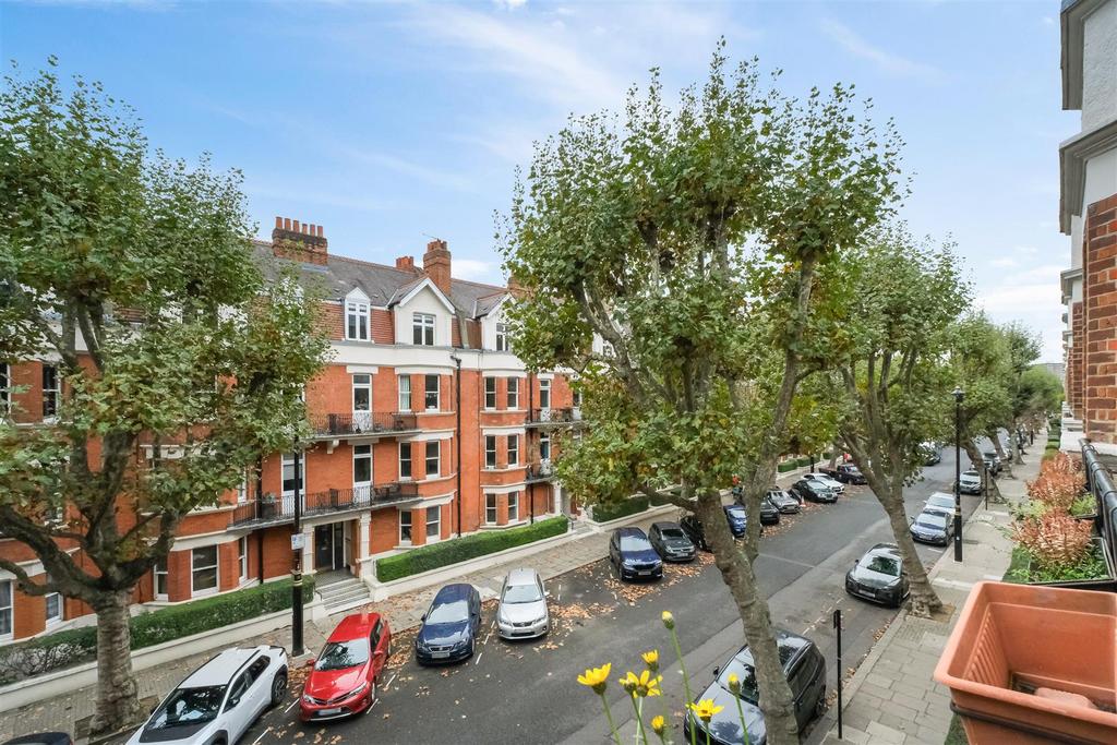 Flat 25, Castellain Mansions W9 1 HE-No Watermark-1