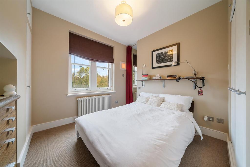 Flat 25, Castellain Mansions W9 1 HE-No Watermark-3