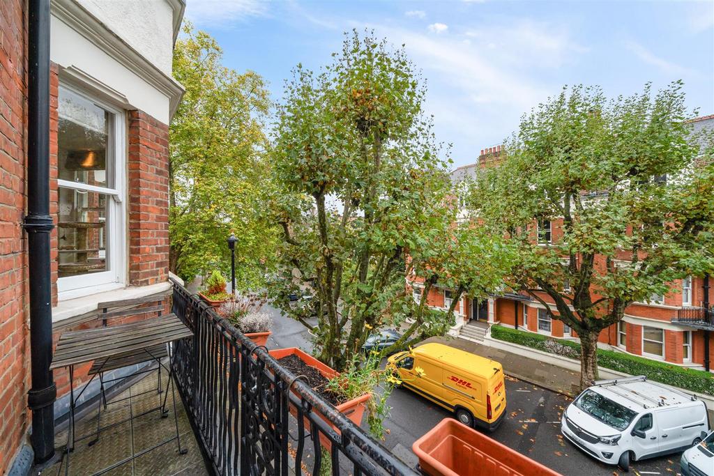 Flat 25, Castellain Mansions W9 1 HE-No Watermark-1