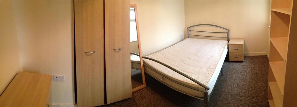 Bright furnished double bedroom with a metal-fr...