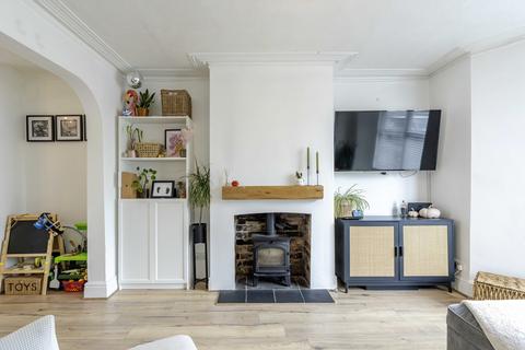 undefined, Bristol BS16