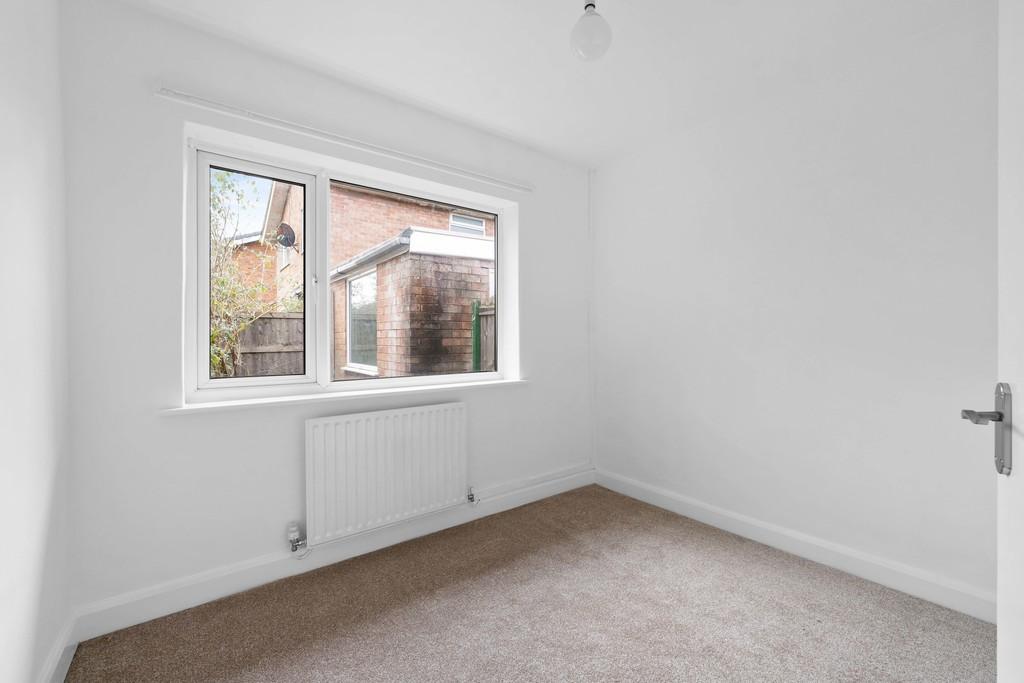 5 College Green, CH4 7 HG10