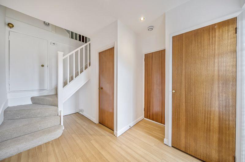 House in Purley - View 2