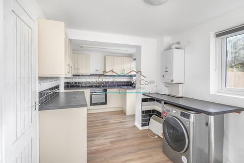 3 bedroom semi-detached house for sale, Fernie Way, Wellingborough, NN8 3LB