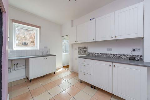 3 bedroom terraced house for sale, North Road, Llanymynech