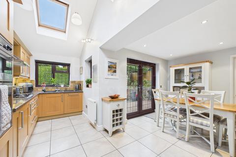 3 bedroom detached house for sale, Rhuddlan Way, Kidderminster, DY10 1YH