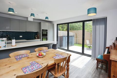 4 bedroom semi-detached house for sale, Heaton Grove, Heaton Chapel, Stockport, SK4